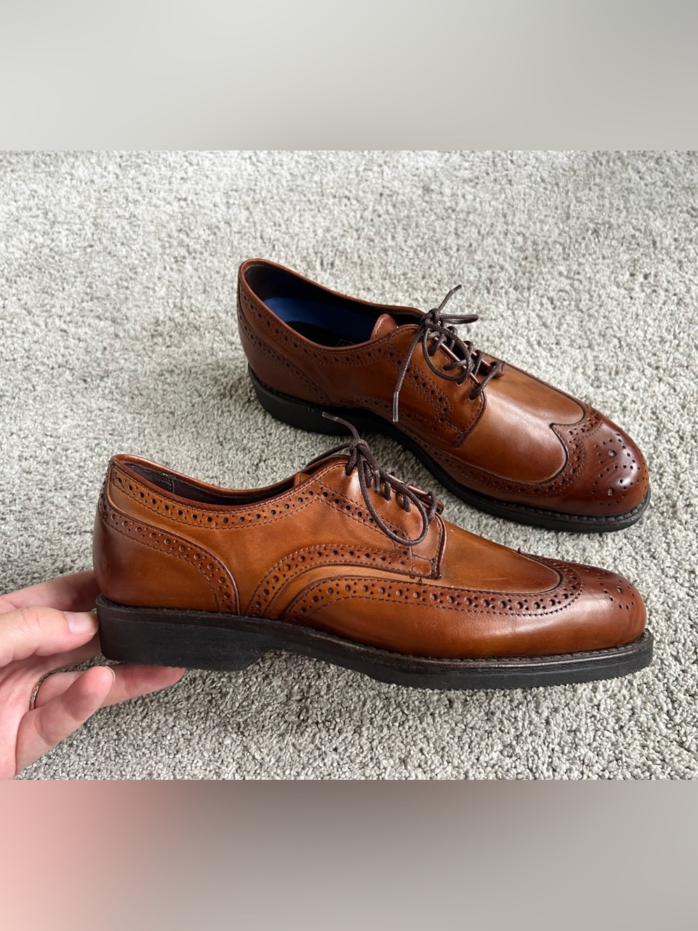 Allen Edmonds Road Warriors LGA Men’s 5.5 D Wingtip Oxford Walnut Brown Brogue